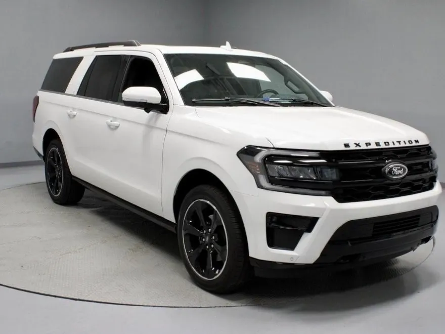 2023 Ford Expedition MAX Limited photo 1