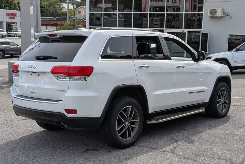 2018 Jeep Grand Cherokee Limited photo 1