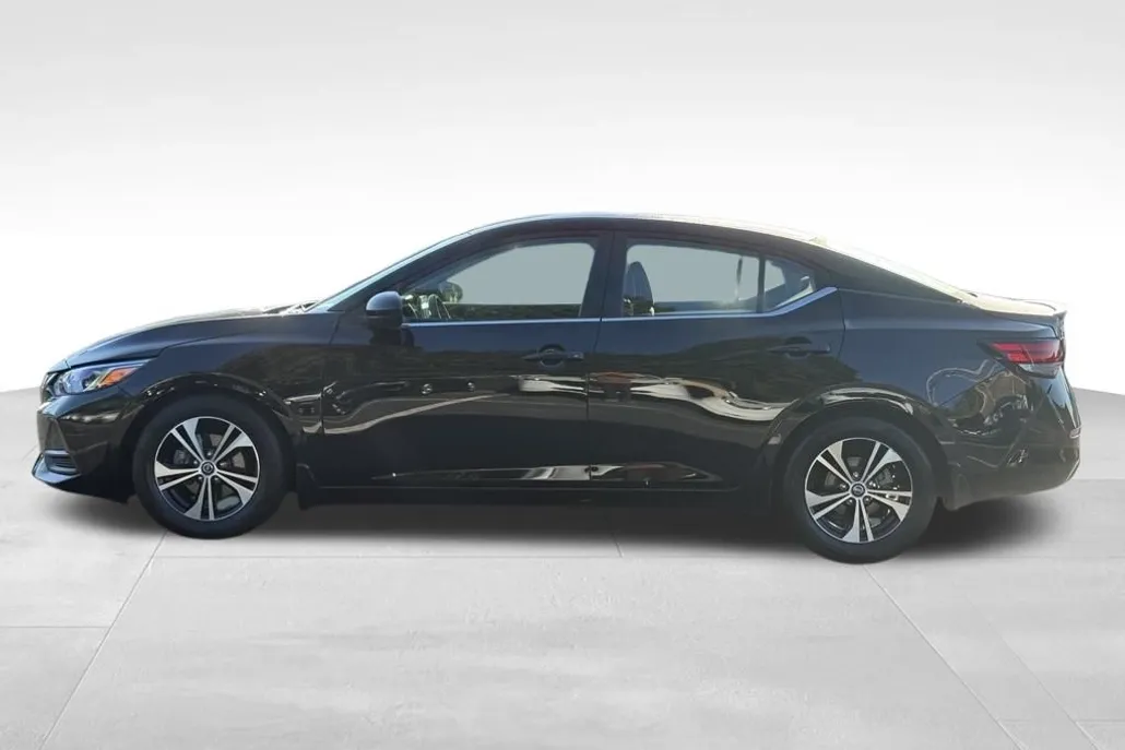 2022 Nissan Sentra SV photo 1