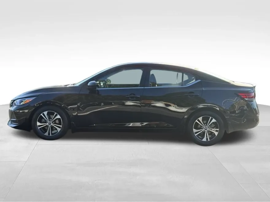 2022 Nissan Sentra SV photo 1