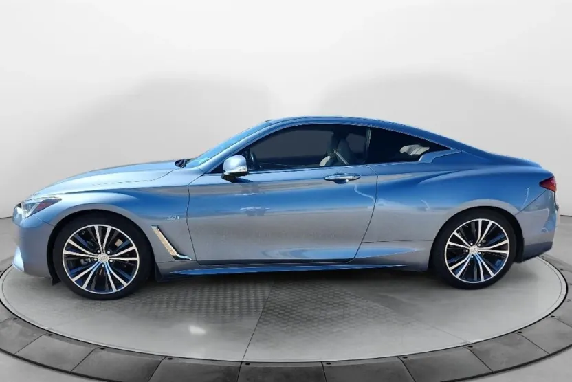 2018 Infiniti Q60 3.0t Luxe photo 1