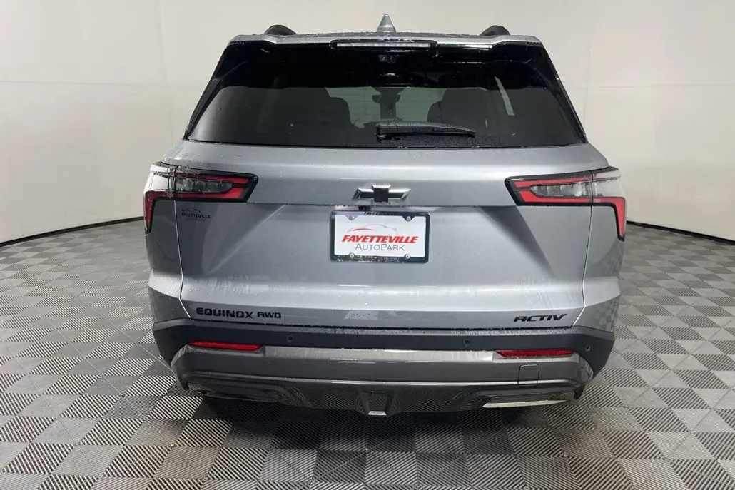 2026 Chevrolet Equinox ACTIV photo 1