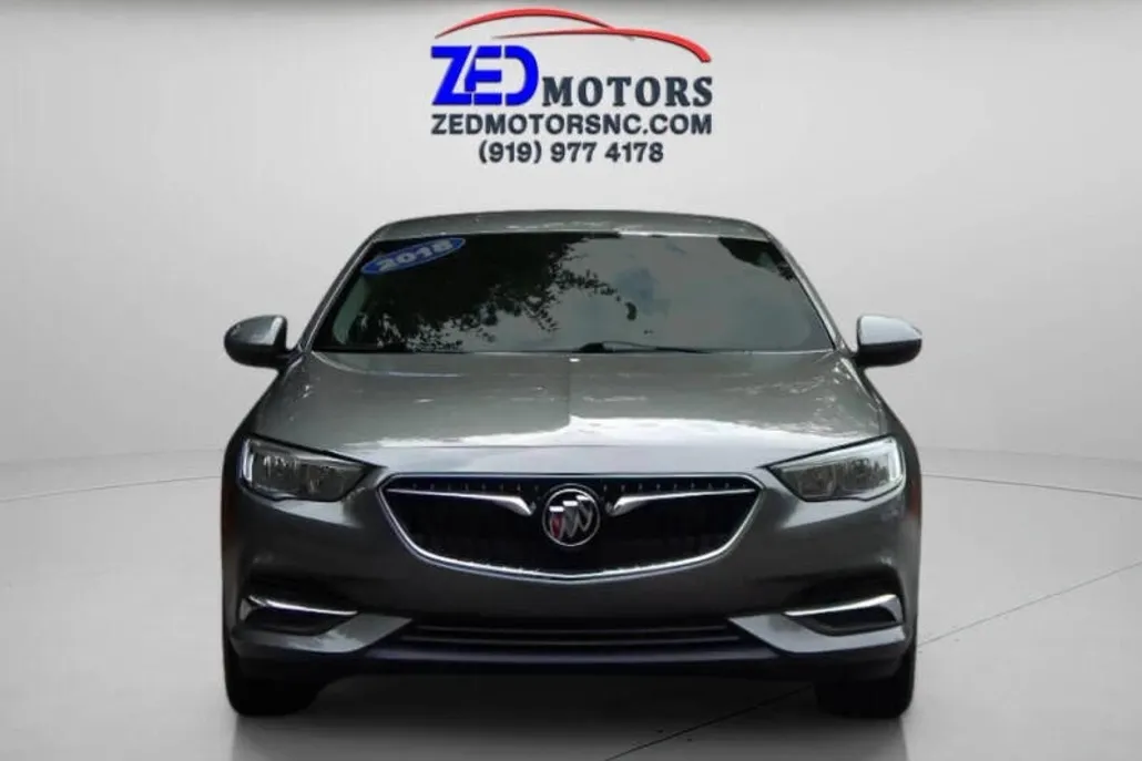 2018 Buick Regal Sportback Preferred photo 1
