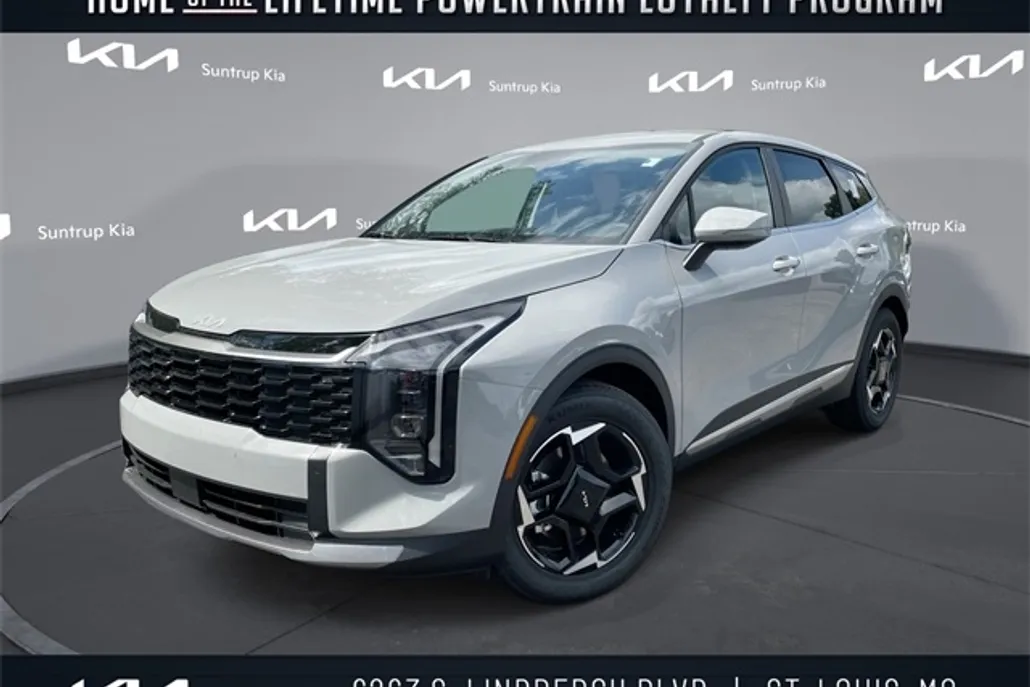 2026 Kia Sportage EX photo 1