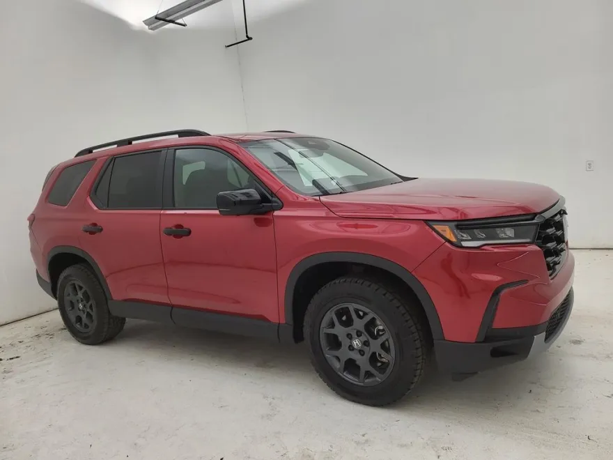 2025 Honda Pilot TrailSport photo 1