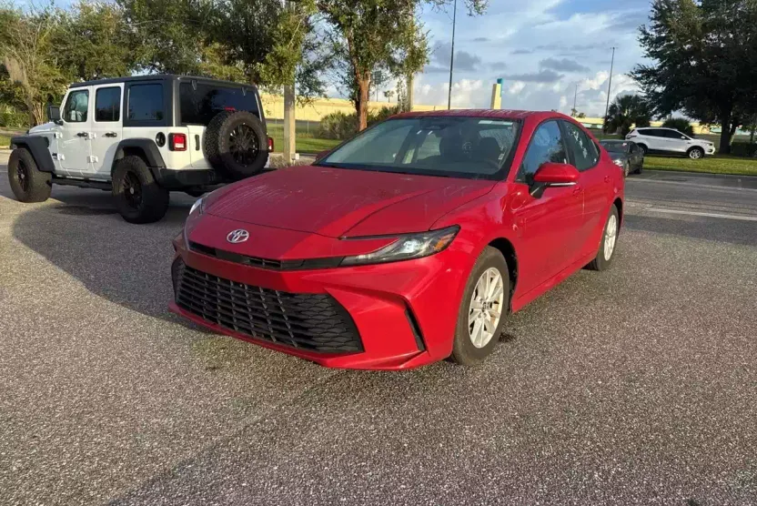 2025 Toyota Camry LE photo 1