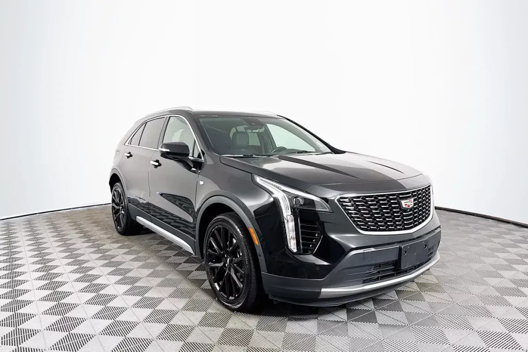 2022 Cadillac XT4 Premium Luxury photo 1
