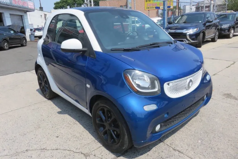 2016 Smart Fortwo photo 1