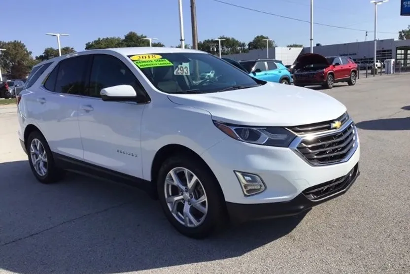 2018 Chevrolet Equinox LT photo 1