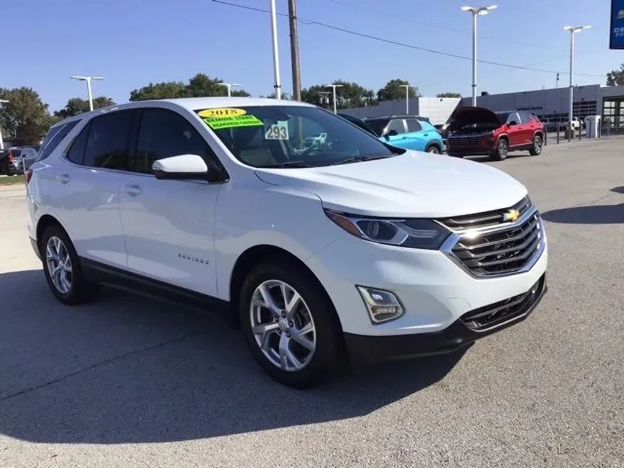 2018 Chevrolet Equinox LT photo 1