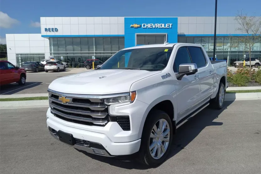 2026 Chevrolet Silverado 1500 High Country photo 1