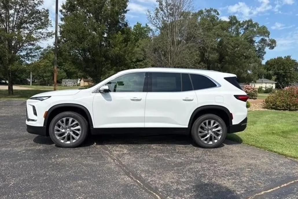2026 Buick Enclave Preferred photo 1