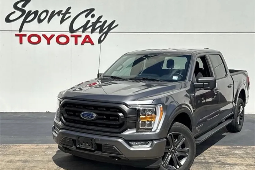 2023 Ford F-150 XLT photo 1