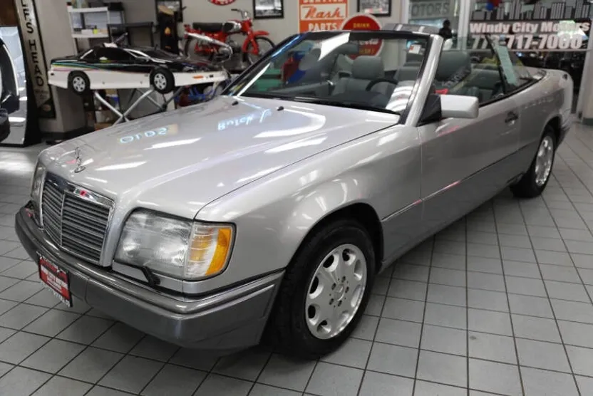 1995 Mercedes Benz E 320 photo 1