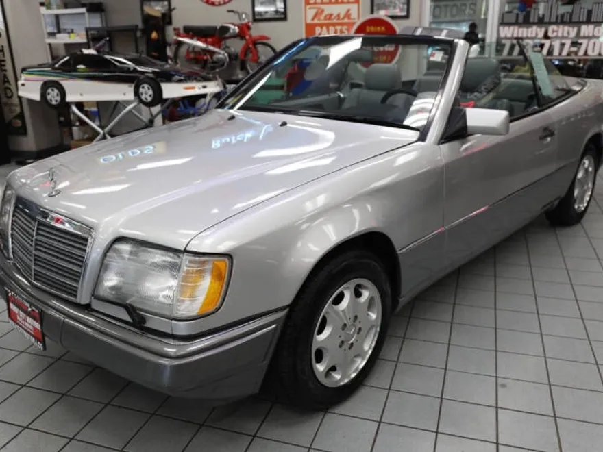1995 Mercedes Benz E 320 photo 1