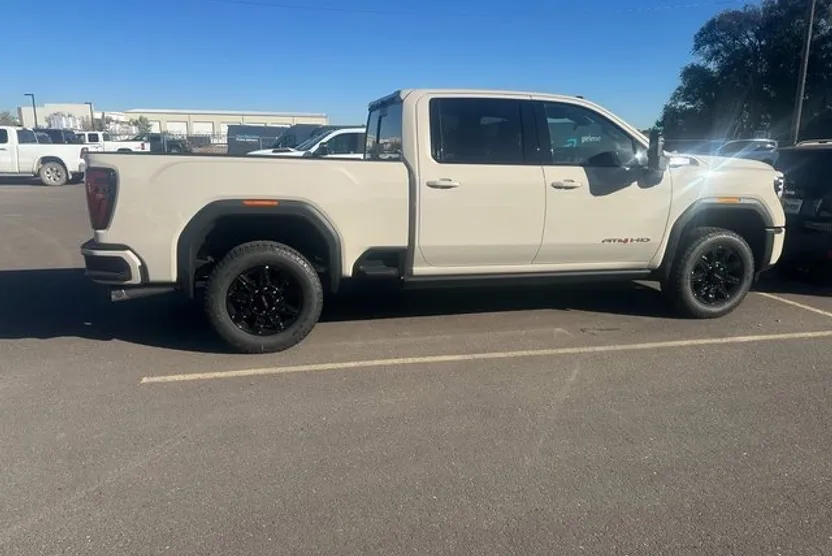 2026 Gmc Sierra 2500 HD AT4 photo 1