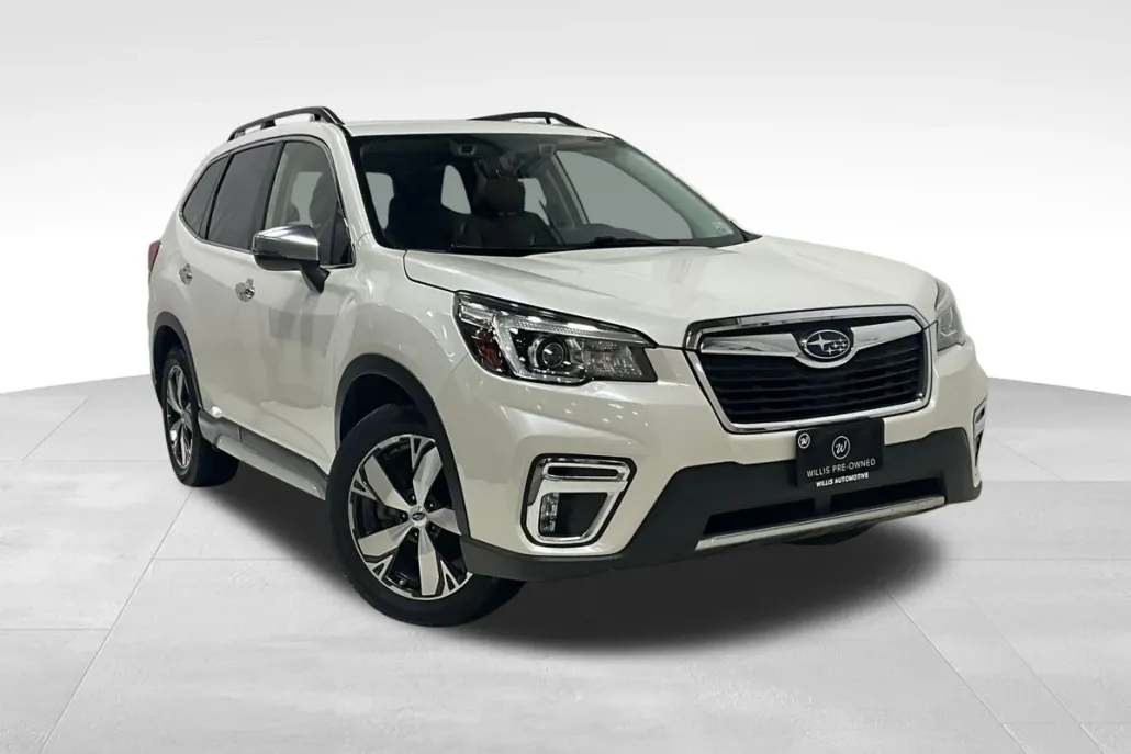 2019 Subaru Forester Touring photo 1