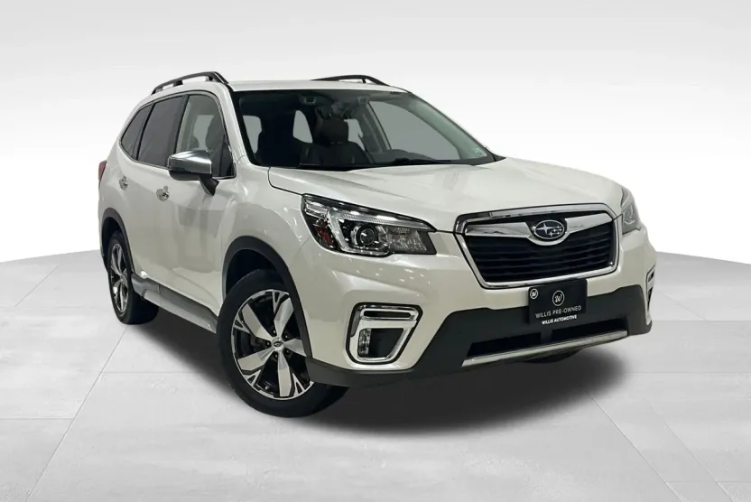 2019 Subaru Forester Touring photo 1