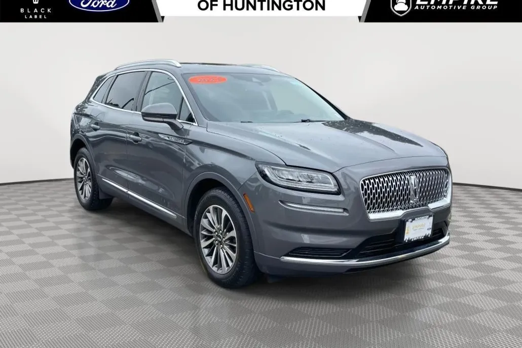 2021 Lincoln Nautilus Standard photo 1