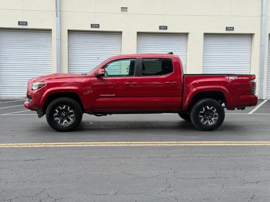 2021 Toyota Tacoma TRD Sport photo 1