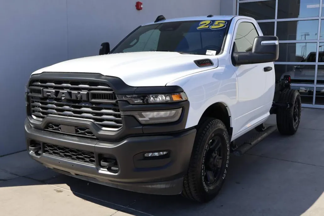 2025 Ram 3500 Tradesman photo 1