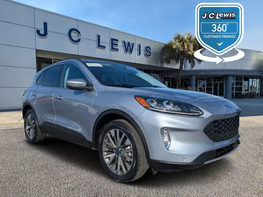 2022 Ford Escape Titanium photo 1