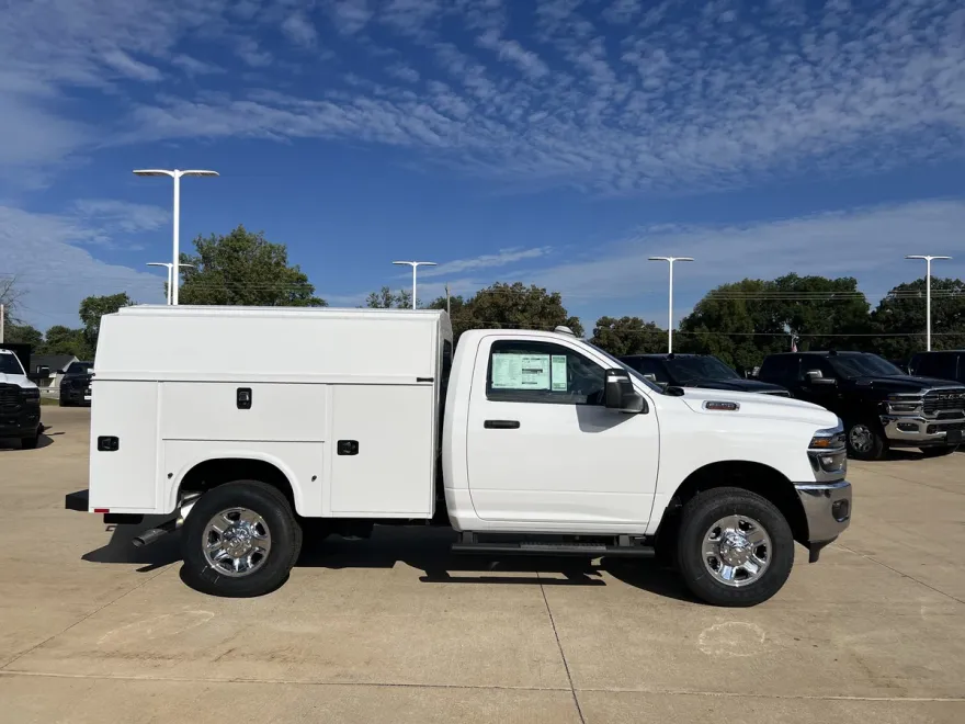2025 Ram 2500 Tradesman photo 1