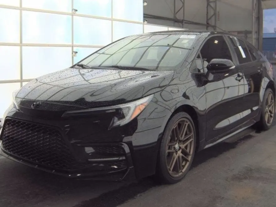 2024 Toyota Corolla SE photo 1
