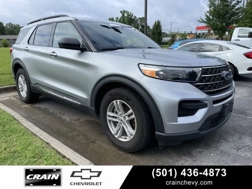 2020 Ford Explorer XLT photo 1