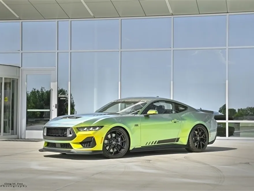 2025 Ford Mustang GT Premium photo 1