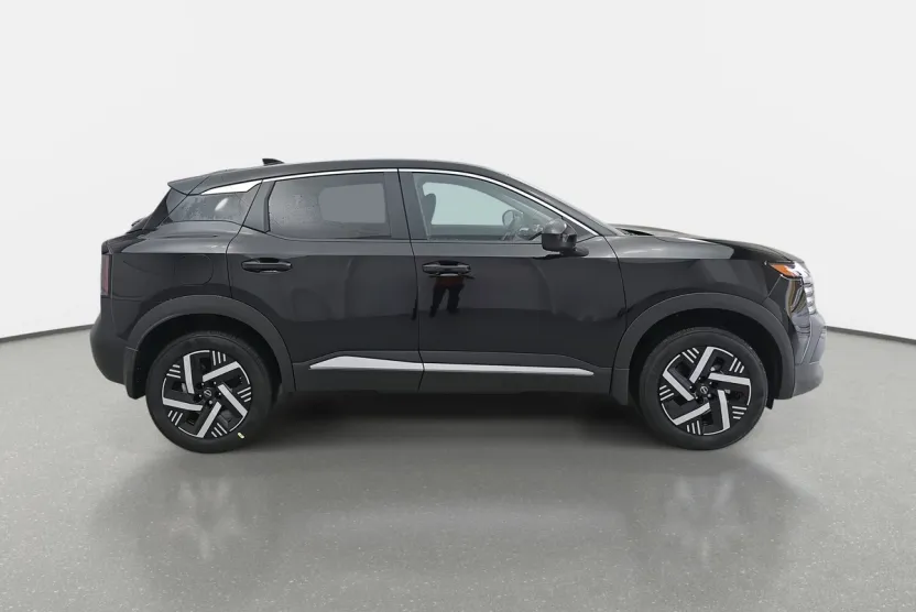 2025 Nissan Kicks SV photo 1