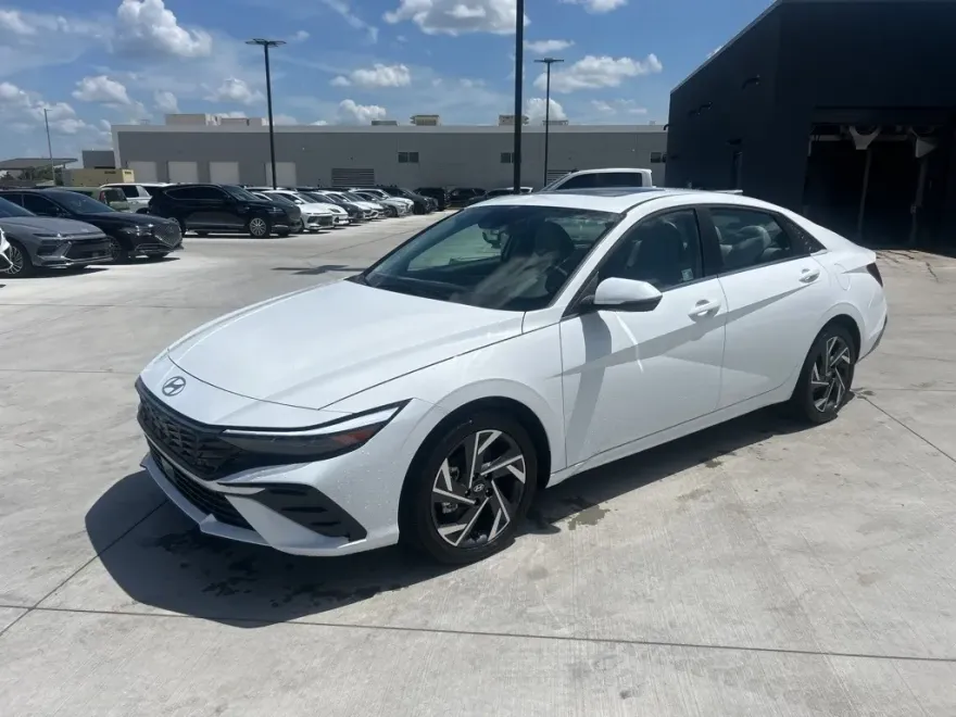 2025 Hyundai Elantra Hybrid Limited photo 1