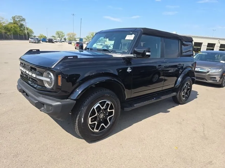 2023 Ford Bronco Outer Banks photo 1