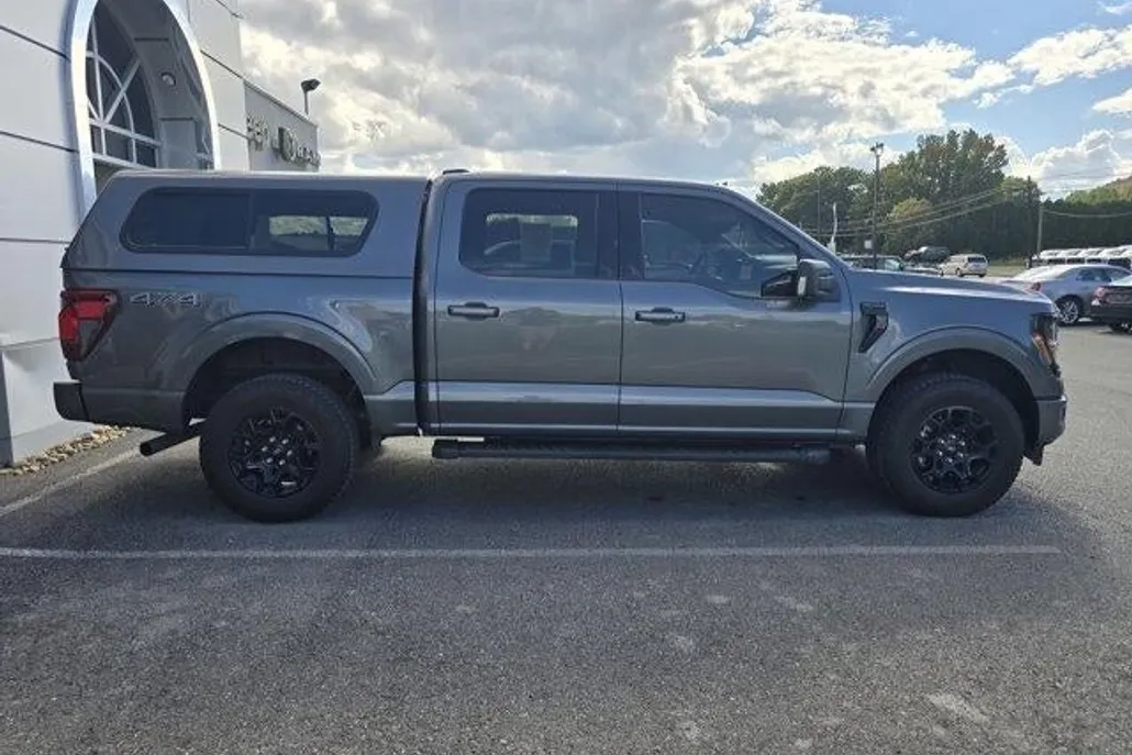 2024 Ford F-150 XLT photo 1
