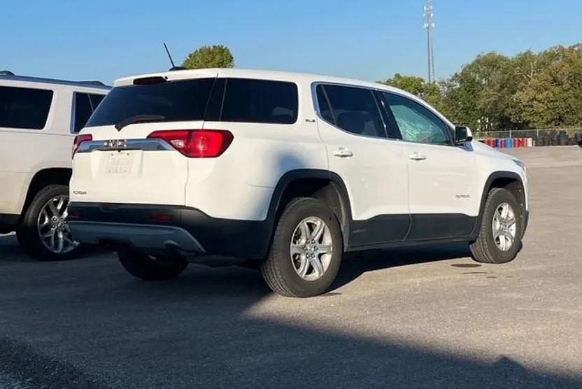 2019 Gmc Acadia SLE photo 1