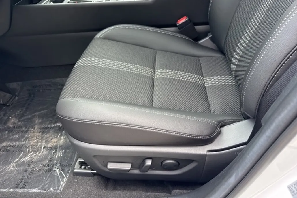 2025 Mazda CX-50 2.5 S Preferred photo 1