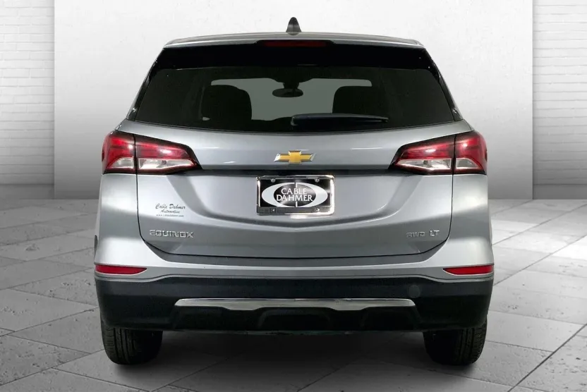 2023 Chevrolet Equinox LT photo 1