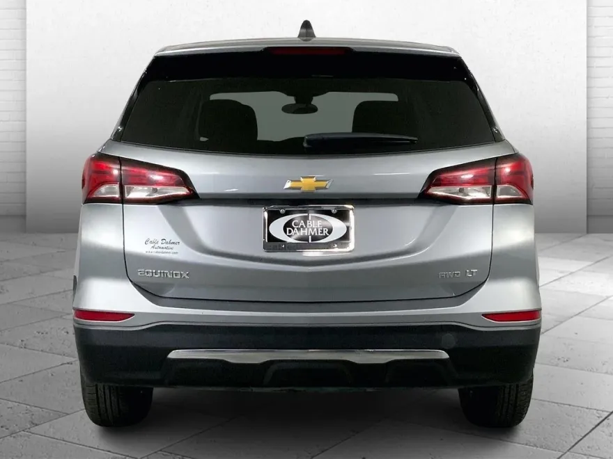 2023 Chevrolet Equinox LT photo 1