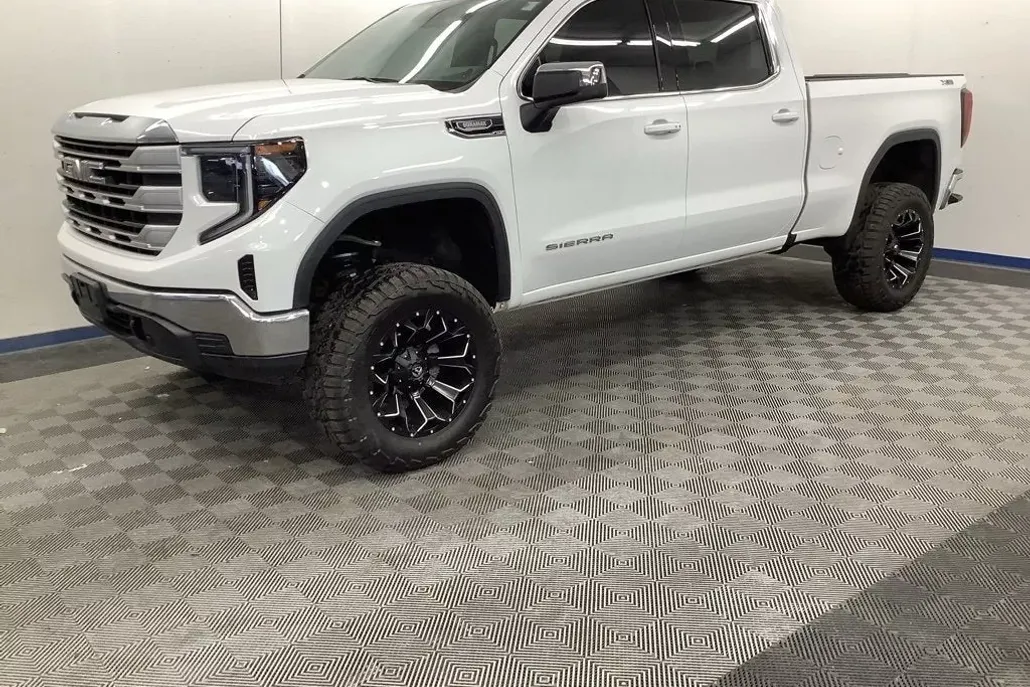 2023 Gmc Sierra 1500 SLE photo 1