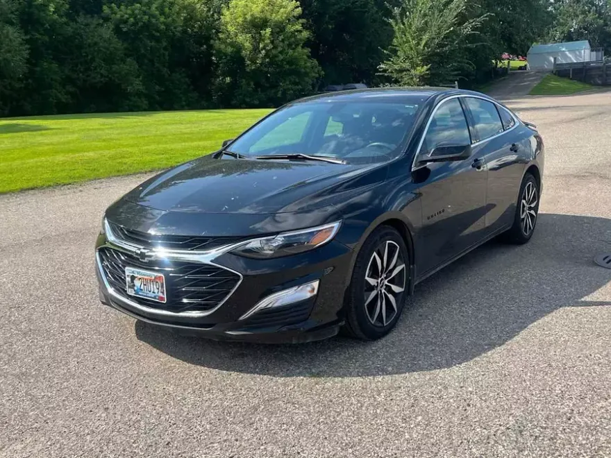 2022 Chevrolet Malibu RS photo 1