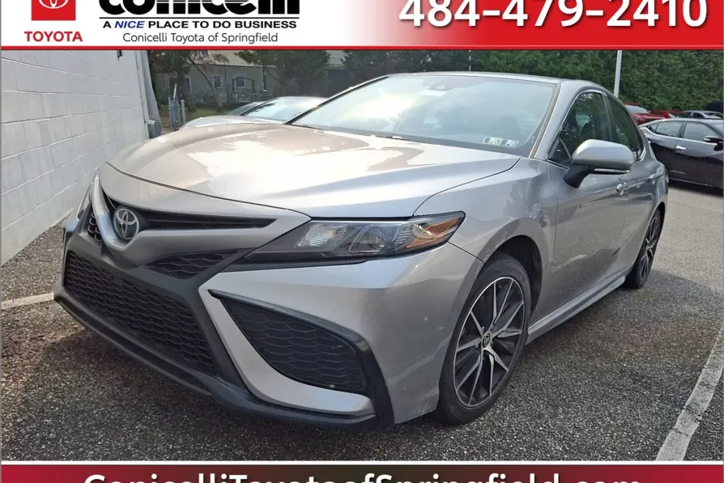 2023 Toyota Camry SE photo 1