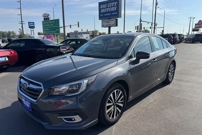 2019 Subaru Legacy Premium photo 1