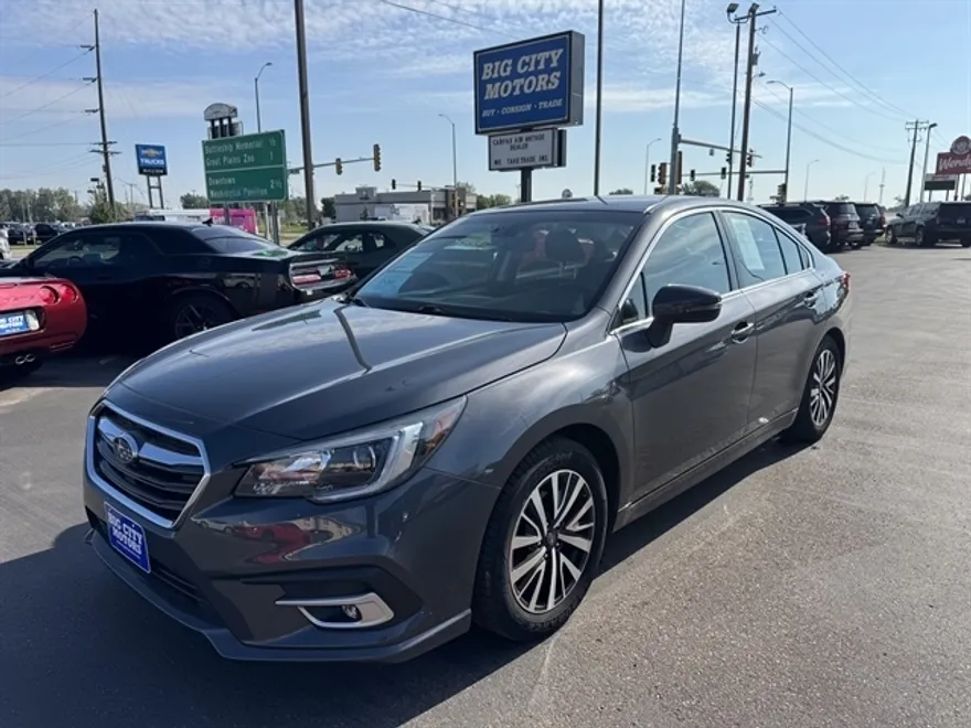 2019 Subaru Legacy Premium photo 1