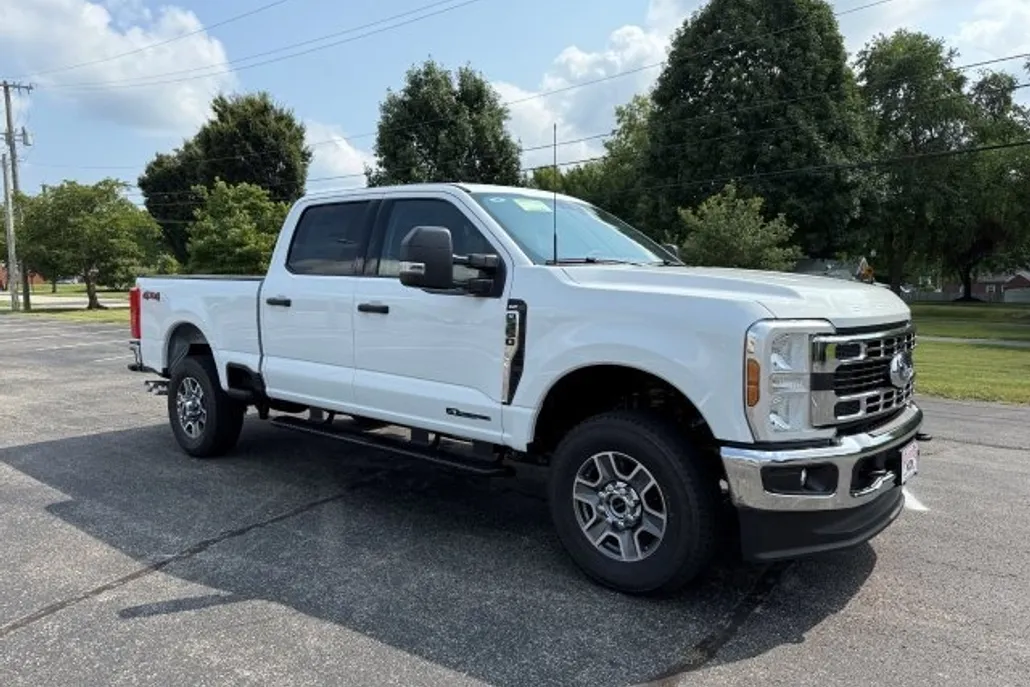 2025 Ford F-350 XLT photo 1