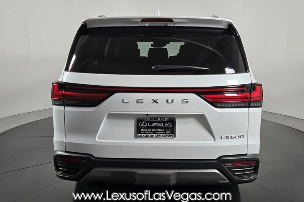 2025 Lexus LX Luxury photo 1
