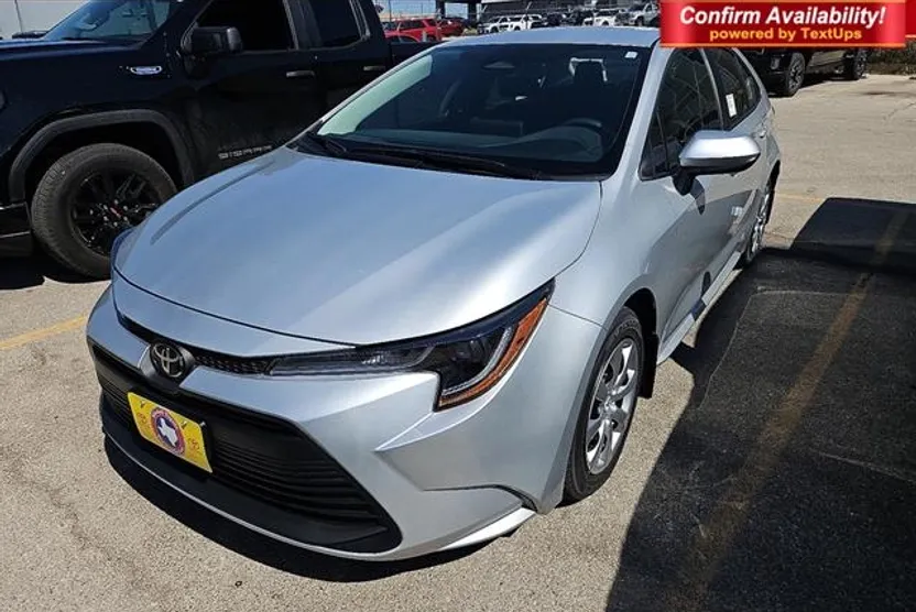 2026 Toyota Corolla LE photo 1