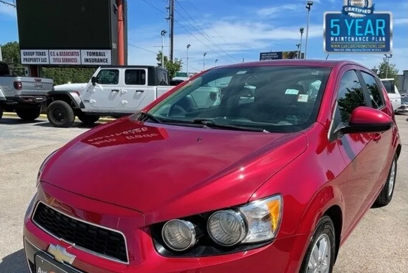 2015 Chevrolet Sonic LT photo 1