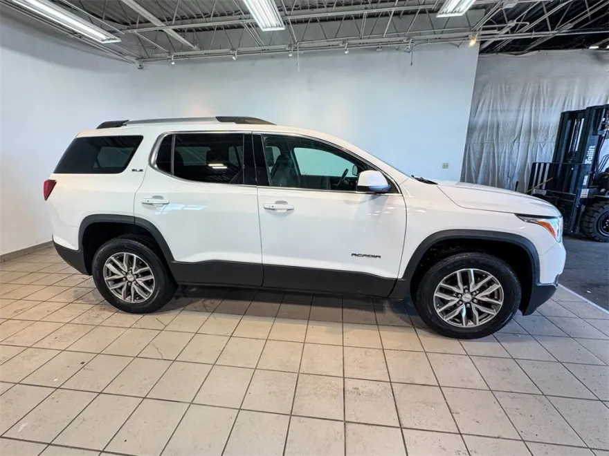 2019 Gmc Acadia SLE photo 1