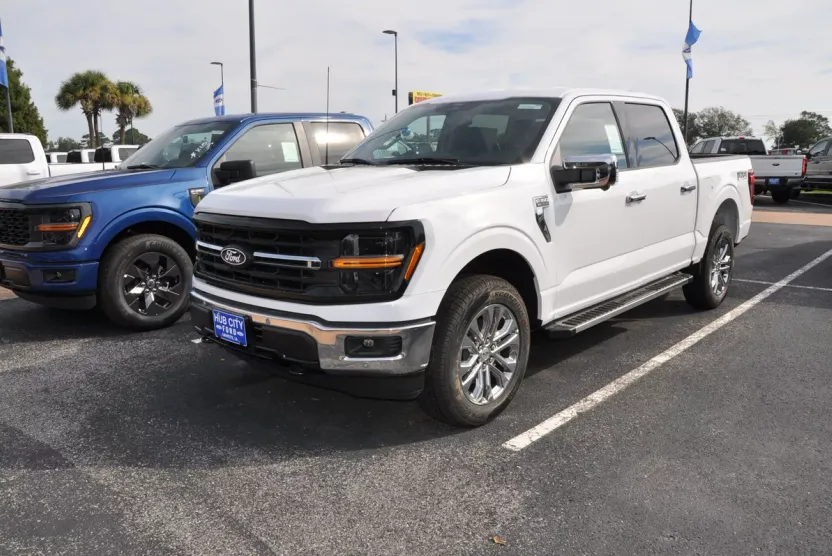 2025 Ford F-150 XLT photo 1