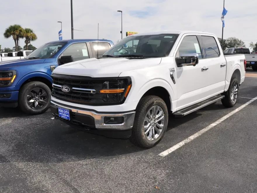 2025 Ford F-150 XLT photo 1